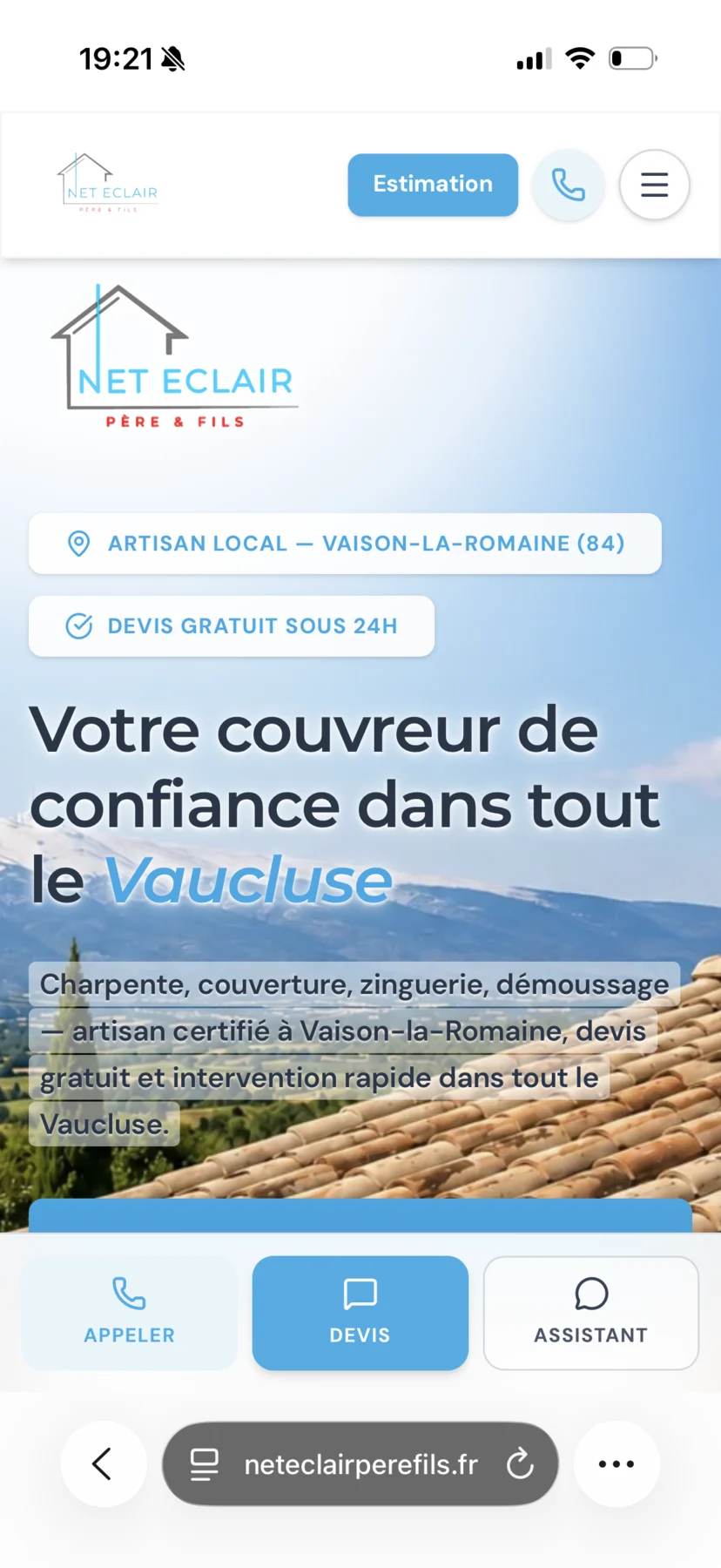 Le même site Net Eclair affiché sur un téléphone, avec le numéro et la demande de devis accessibles d'un pouce.